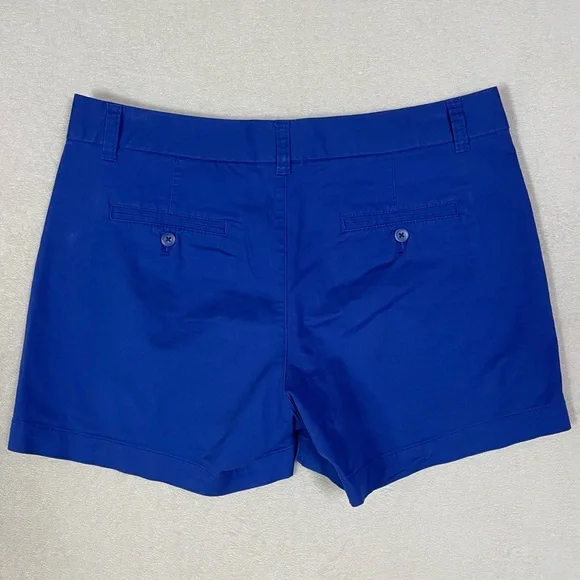 Gap 4 Inch Short Size 8 - Picture 3 of 6